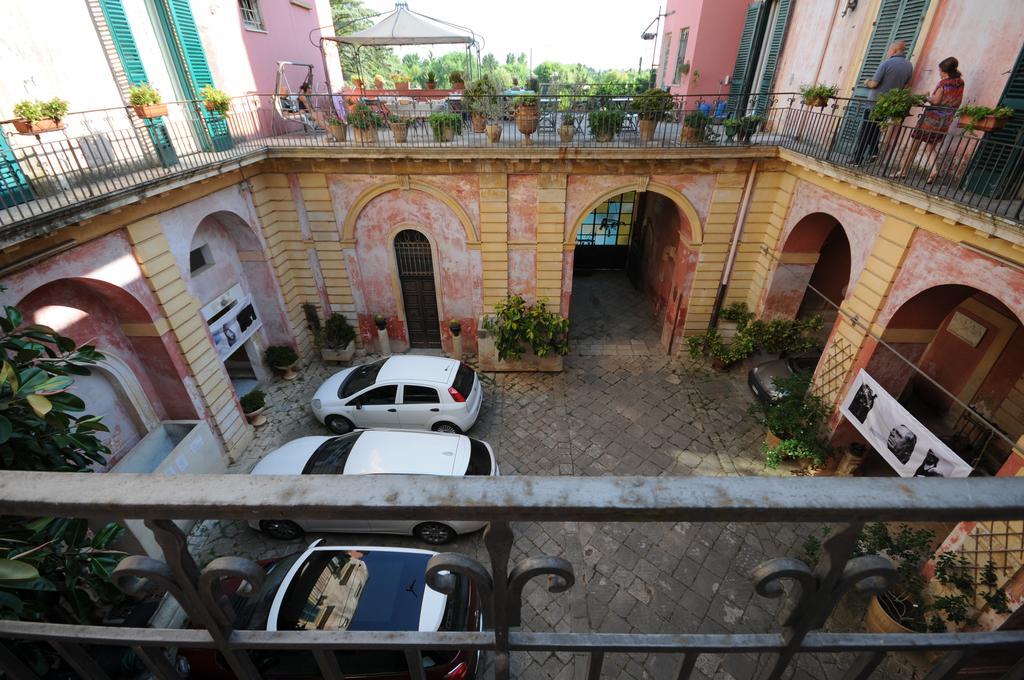 Palazzo Leuzzi B&B Galatone Exteriör bild