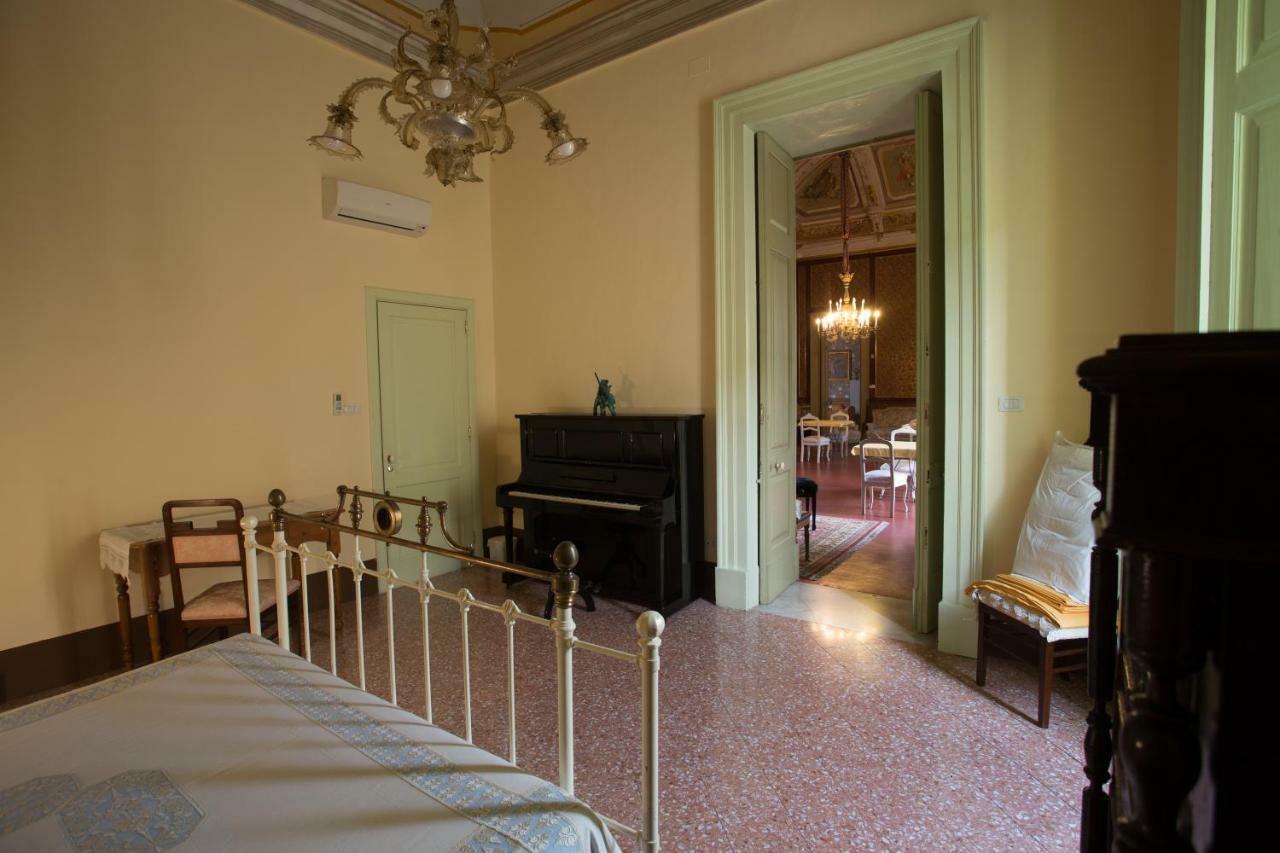 Palazzo Leuzzi B&B Galatone Exteriör bild